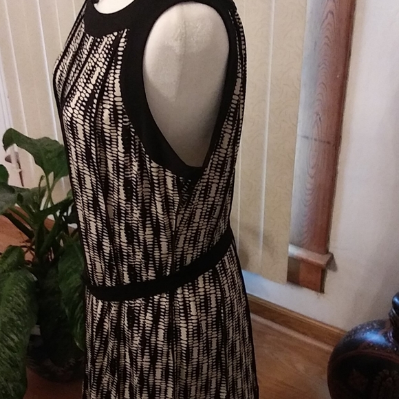 Perceptions Dress - Picture 5 of 8